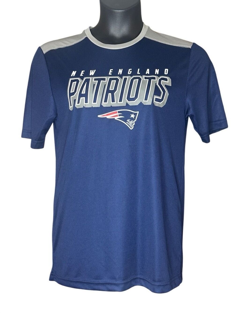 NFL Team Apparel Men's Navy New England Patriots Graphic Jersey Tee Medium